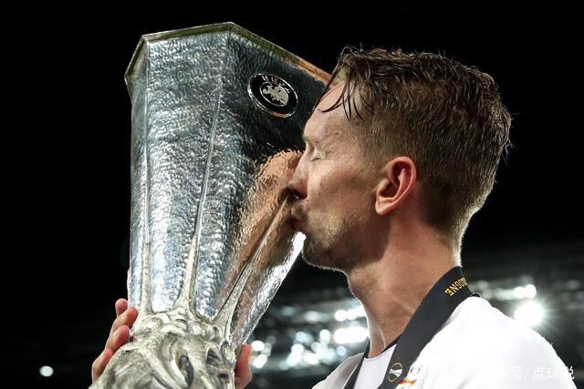 斯特鲁斯逆天绝杀骑士胜独行侠 魔术大胜篮网